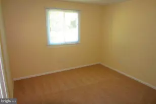 4898 Wheatstone Dr, Fairfax, VA 22032 - Photo 10