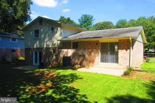4898 Wheatstone Dr, Fairfax, VA 22032 - Photo 20