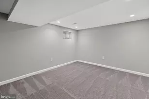 4898 Wheatstone Dr, Fairfax, VA 22032 - Photo 32