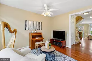 9574 Lagersfield Cir, Vienna, VA 22181 - Photo 16