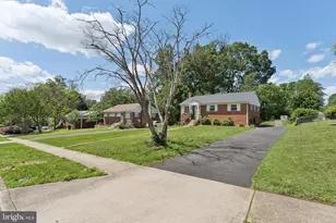 7022 Strathmore St, Falls Church, VA 22042 - Photo 2