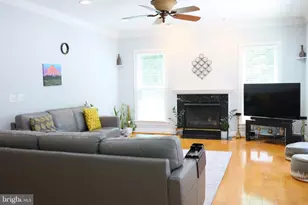 2650 Cockerill Farm Ln, Herndon, VA 20171 - Photo 6