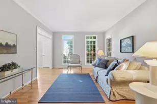 8556 Hooes Rd, Springfield, VA 22153 - Photo 6