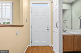 6837 Malton Ct, Centreville, VA 20121 - Photo 6