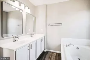 13593 Beckingham Dr, Herndon, VA 20171 - Photo 14