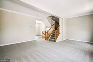 13593 Beckingham Dr, Herndon, VA 20171 - Photo 4