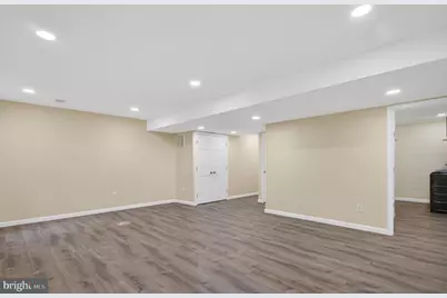 9608 Masterworks Drive, Vienna, VA 22181 - Photo 38