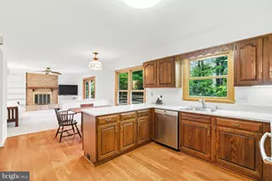 5410 Waycross Dr, Alexandria, VA 22310 - Photo 6