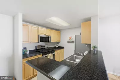 2726 Gallows Road #510, Vienna, VA 22180 - Photo 8