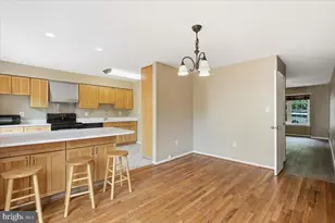 6168 Forest Creek Ct, Springfield, VA 22152 - Photo 8
