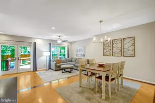 6149 Green Hollow Ct, Springfield, VA 22152 - Photo 2