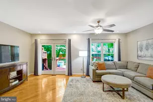6149 Green Hollow Ct, Springfield, VA 22152 - Photo 2