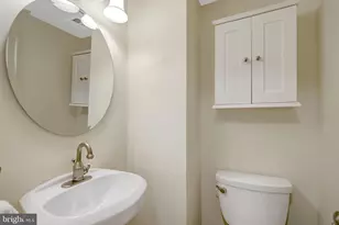 6149 Green Hollow Ct, Springfield, VA 22152 - Photo 10