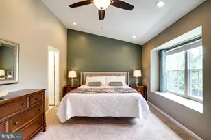 6149 Green Hollow Ct, Springfield, VA 22152 - Photo 10
