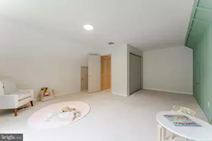 9109 Parliament Dr, Burke, VA 22015 - Photo 10