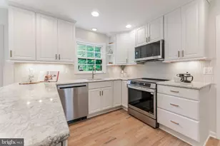 9109 Parliament Dr, Burke, VA 22015 - Photo 36