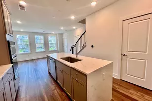 10840 Cedar Ave, Fairfax, VA 22030 - Photo 12