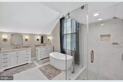 13464 Point Pleasant Drive, Chantilly, VA 20151 - Photo 6