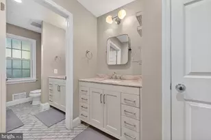 13464 Point Pleasant Dr, Chantilly, VA 20151 - Photo 8