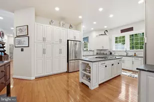 7805 Rose Garden Ln, Springfield, VA 22153 - Photo 26