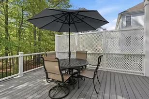 7805 Rose Garden Ln, Springfield, VA 22153 - Photo 8