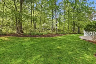 7805 Rose Garden Ln, Springfield, VA 22153 - Photo 10