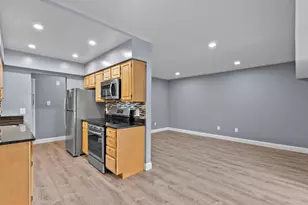11613 Stoneview Square, Reston, VA 20191 - Photo 6