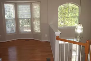 11483 Carriage Ct, Fairfax, VA 22030 - Photo 4
