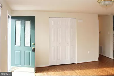 1260 Wilshire Drive, Herndon, VA 20170 - Photo 2
