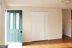 1260 Wilshire Dr, Herndon, VA 20170 - Photo 2