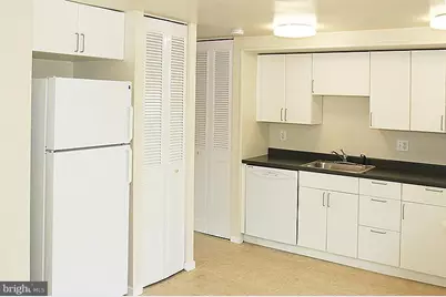 1260 Wilshire Drive, Herndon, VA 20170 - Photo 6