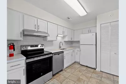 2178 Mager Drive, Herndon, VA 20170 - Photo 8