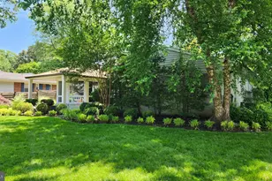2207 Fordham Dr, Alexandria, VA 22307 - Photo 2