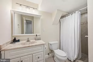 10818 Oldfield Dr, Reston, VA 20191 - Photo 34