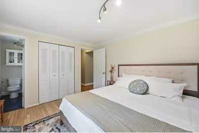 10818 Oldfield Drive, Reston, VA 20191 - Photo 26