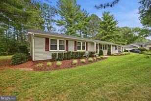 10818 Oldfield Dr, Reston, VA 20191 - Photo 4