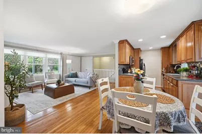 10818 Oldfield Drive, Reston, VA 20191 - Photo 12