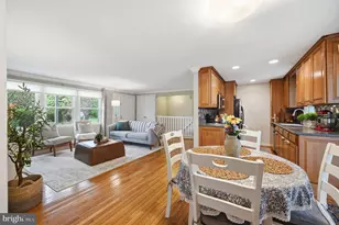 10818 Oldfield Dr, Reston, VA 20191 - Photo 12