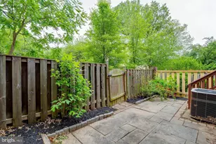 10301 Cherry View Ct, Oakton, VA 22124 - Photo 22