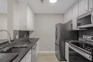 10300 Appalachian Cir, Oakton, VA 22124 - Photo 10