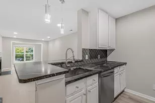 10300 Appalachian Cir, Oakton, VA 22124 - Photo 8