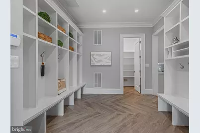 7820 Calpurnia Court, McLean, VA 22102 - Photo 6