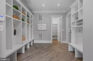 7820 Calpurnia Ct, McLean, VA 22102 - Photo 6