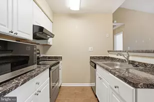 8633 Beekman Pl, Alexandria, VA 22309 - Photo 12