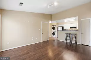 8633 Beekman Pl, Alexandria, VA 22309 - Photo 8