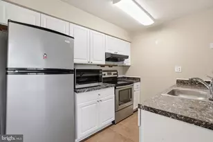 8633 Beekman Pl, Alexandria, VA 22309 - Photo 10