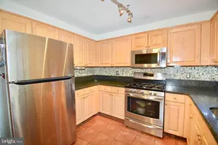 4323 Runabout Ln, Fairfax, VA 22030 - Photo 4