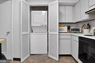 1808 Old Meadow Rd, McLean, VA 22102 - Photo 14