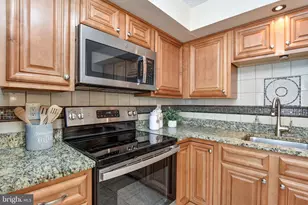 5579 Glasgow Woods Ct, Fairfax, VA 22032 - Photo 6