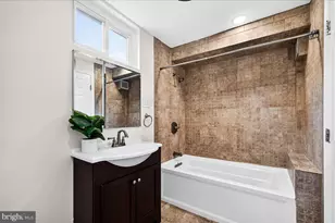11057 Bishopsgate Ct, Reston, VA 20194 - Photo 46